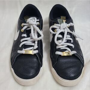 Nike Black and White Athletic Shoes